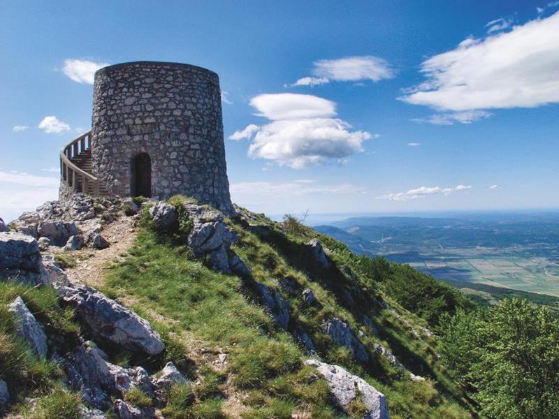 Emedes Appartement Kastav Buitenkant foto