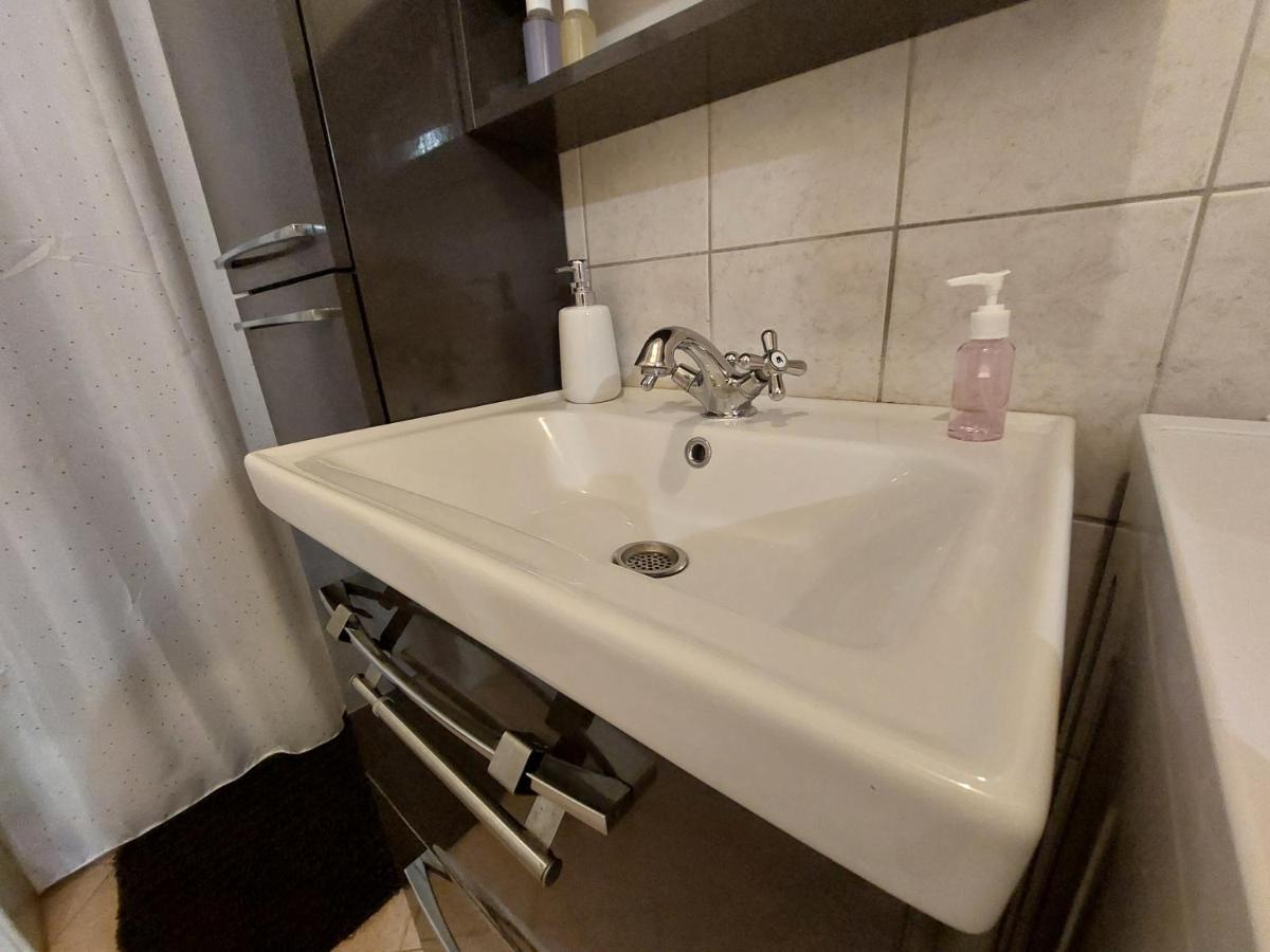 Emedes Appartement Kastav Buitenkant foto